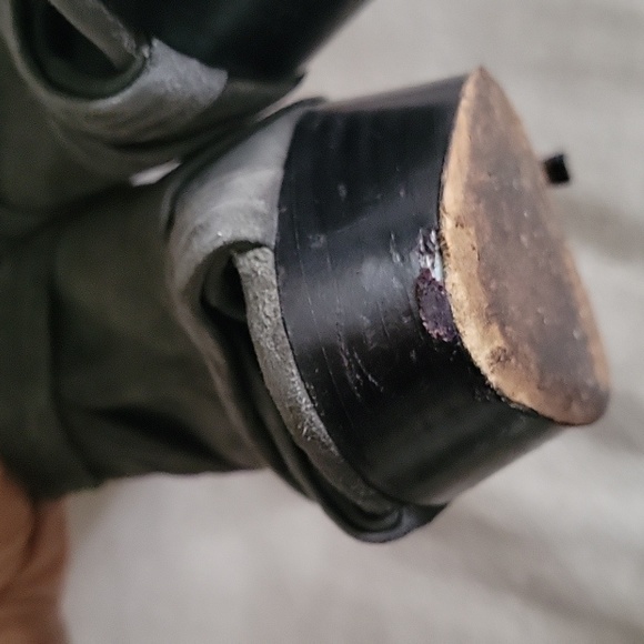 Burberry Women's Platform Heels - Picture 9 of 17